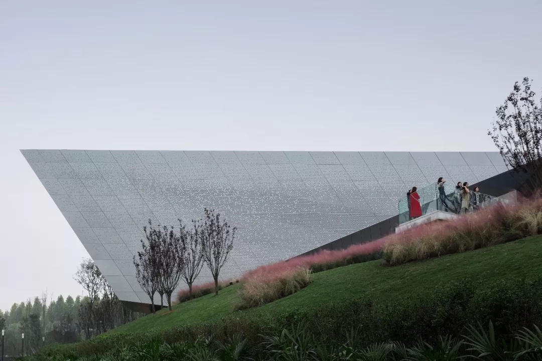 走廊挑臺看建筑 by蘇圣亮，天華建筑設計